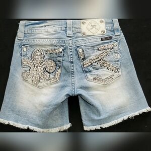 ⚜Miss Me Mid-rise Frayed Shorts⚜